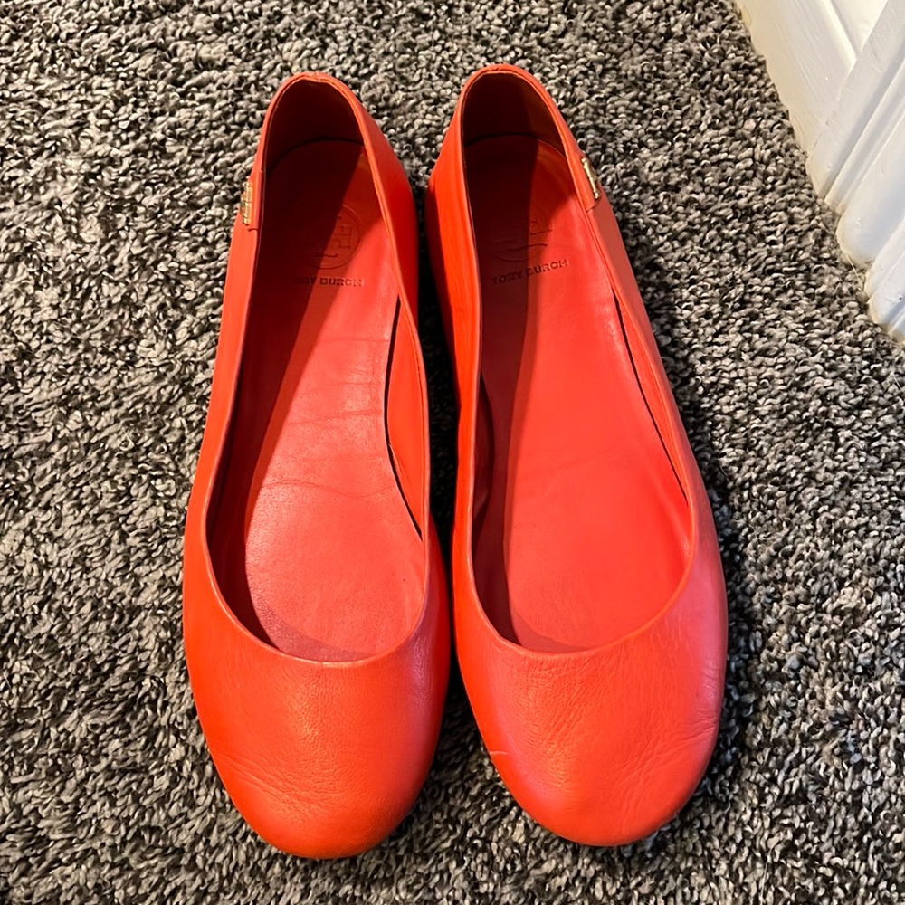 COPY - Torn Burch leather flats, poppy red